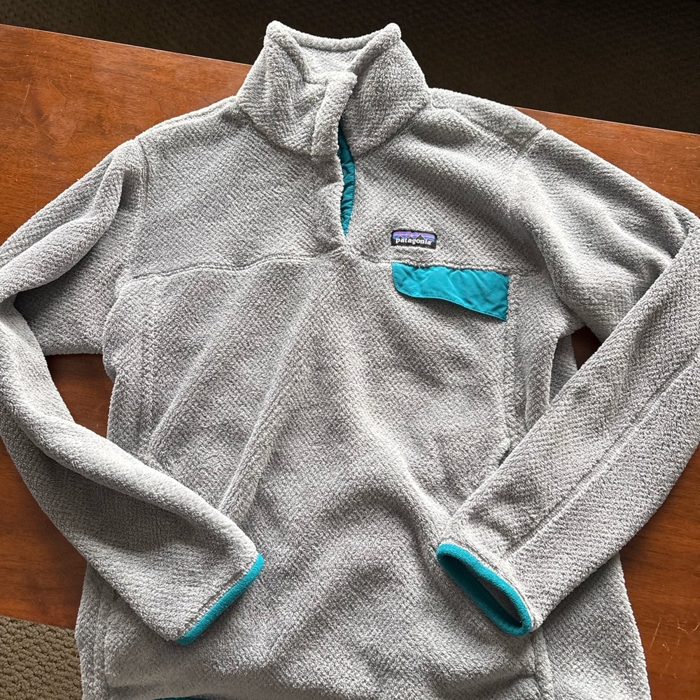 Patagonia Gray and Teal Women's Sweater